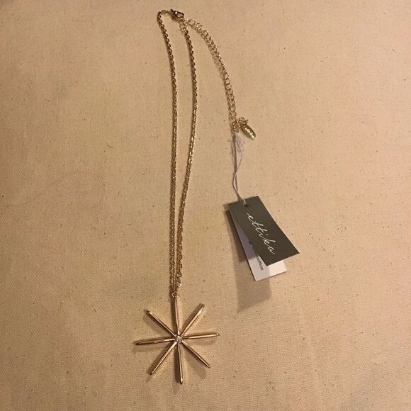 NWT Ettika Necklace Gold Tone Snowflake Star With Stone Accent - Picture 2 of 4